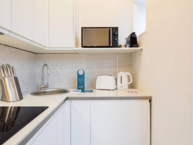 Apartment for rent in London Borough of Hammersmith and Fulham, Greater London