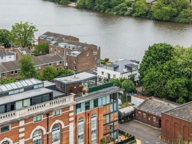 Apartment for rent in London Borough of Hammersmith and Fulham, Greater London