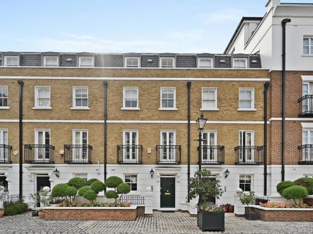House for rent in Earl's Court, Greater London