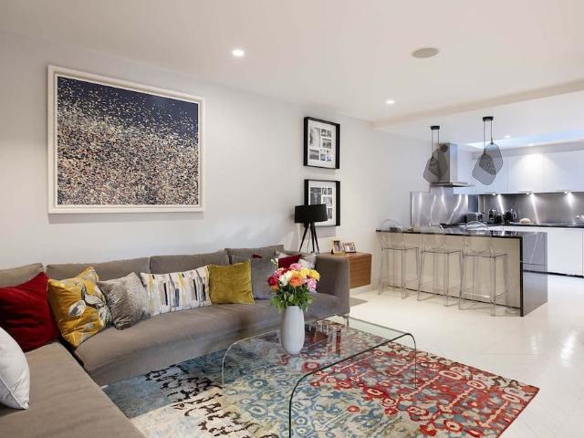 House for rent in Royal Borough of Kensington and Chelsea, Greater London