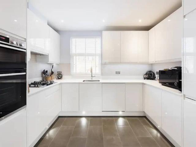 House for rent in Kensal Town, Greater London