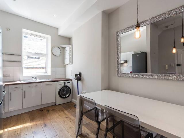 Apartment for rent in Kensal Town, Greater London
