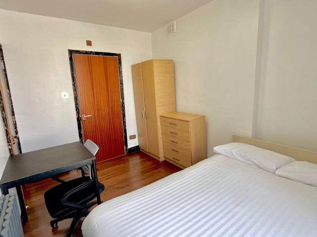 Room for rent in Kensal Town, Greater London
