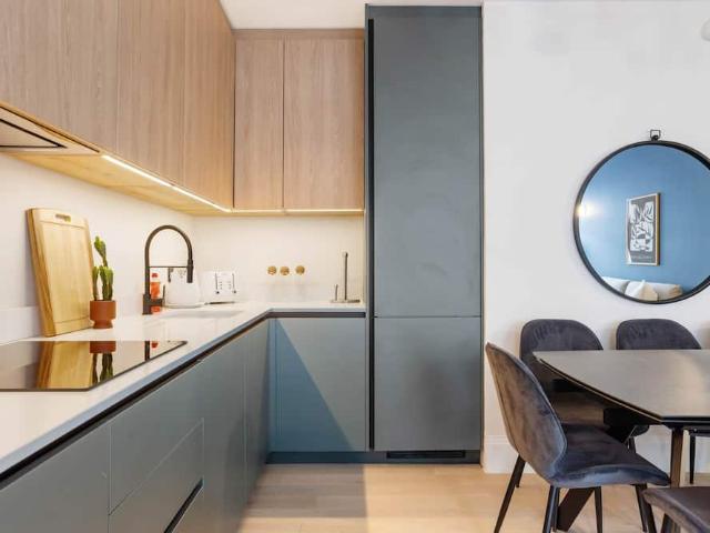 Apartment for rent in St Giles, Greater London