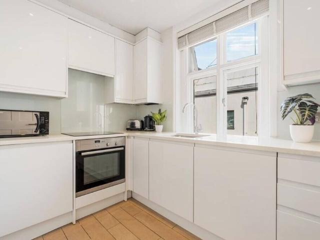 Apartment for rent in London Borough of Camden, Greater London