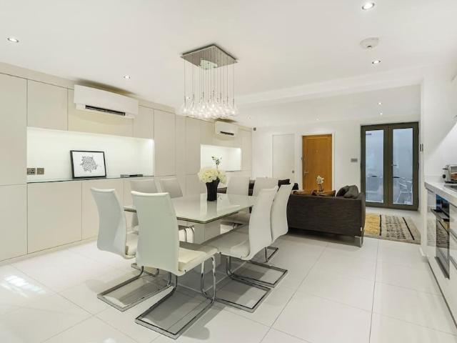 Apartment for rent in London Borough of Camden, Greater London