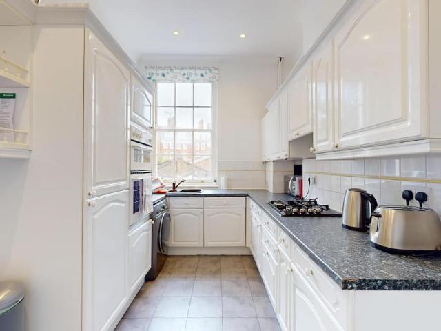House for rent in Angel, Greater London