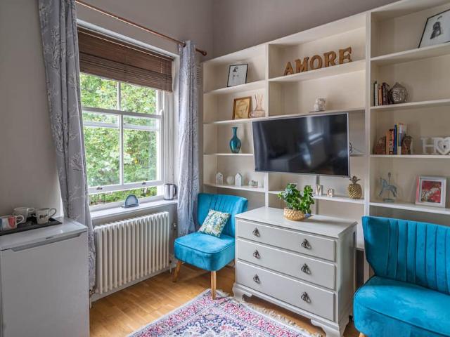 House for rent in Angel, Greater London