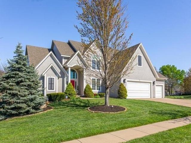 House for sale in Lenexa House for sale in Lenexa