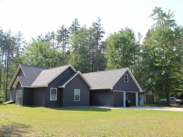 House for sale in Fairview