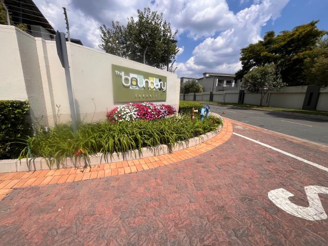 Apartment for rent in Lone Hill, Randburg