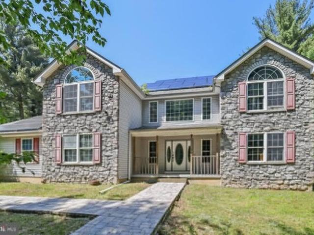 House for sale in Effort, Pennsylvania