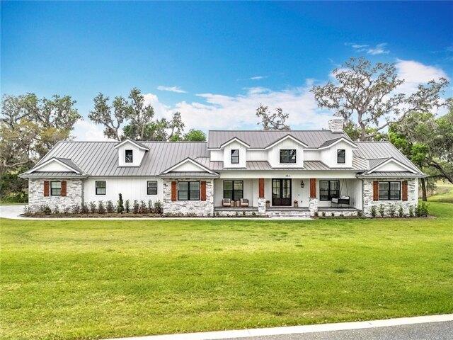 House for sale in Howey In The Hills