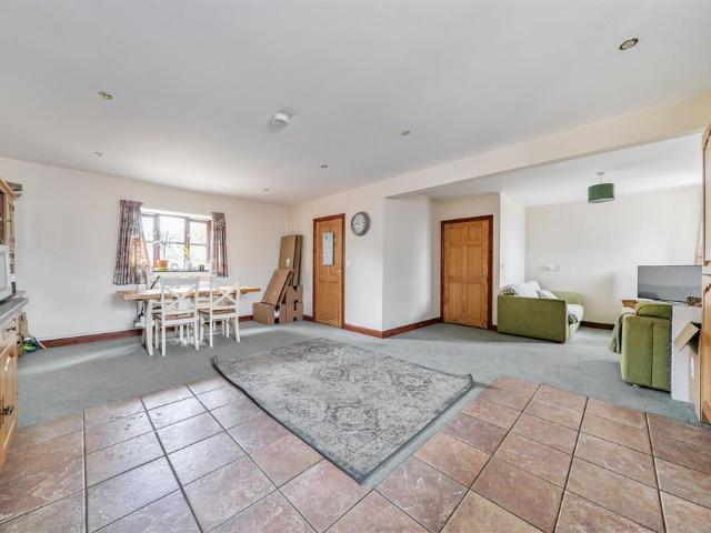 House for rent in Coryates, Dorset