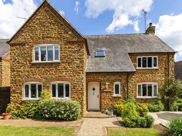 House for rent in Chipping Warden, Northamptonshire