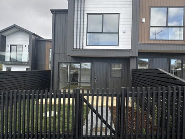 House for rent in Wairau Valley