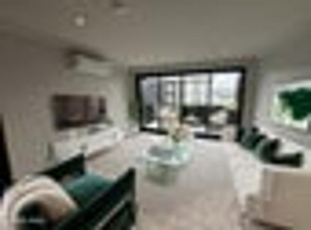 Townhouse for rent in Whangaparaoa, Oroua County