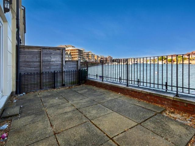 House for rent in Crumbles, Eastbourne