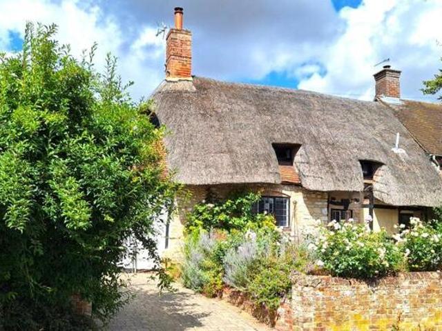 House for sale in Aylesbury, Buckinghamshire