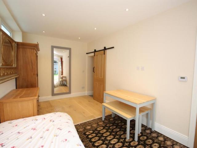Studio for rent in London Borough of Ealing, Greater London