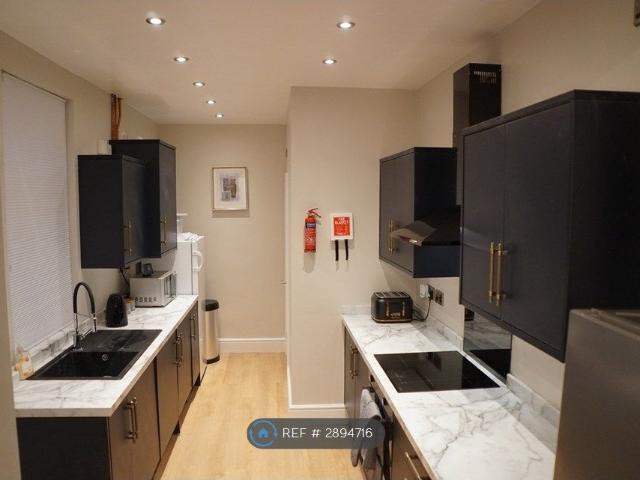 Room for rent in Caldermill, East Midlands