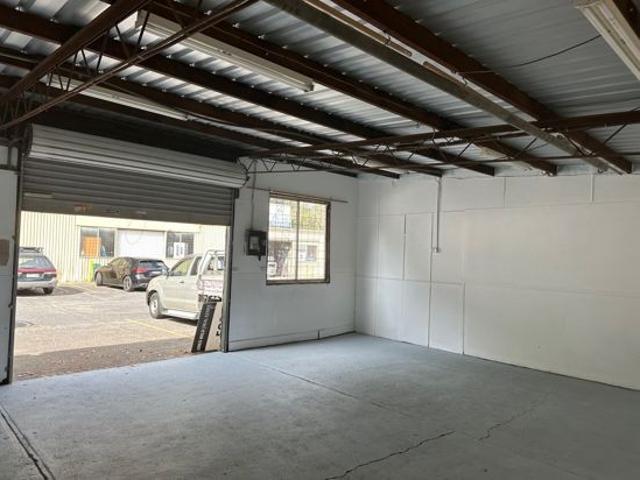 Warehouse for rent in Long Jetty, New South Wales