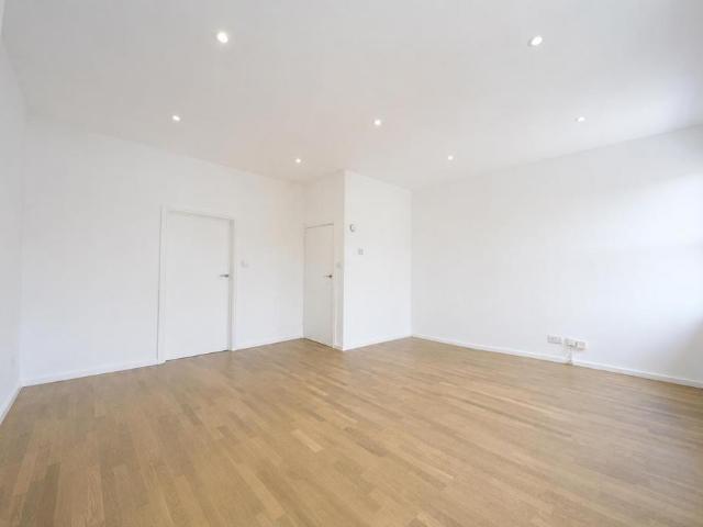 Apartment for rent in Finchley, Greater London