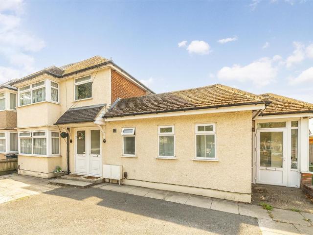 Apartment for rent in London Borough of Hillingdon, Greater London