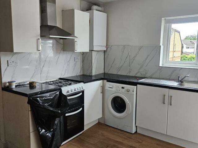 Apartment for rent in Ickenham, Greater London