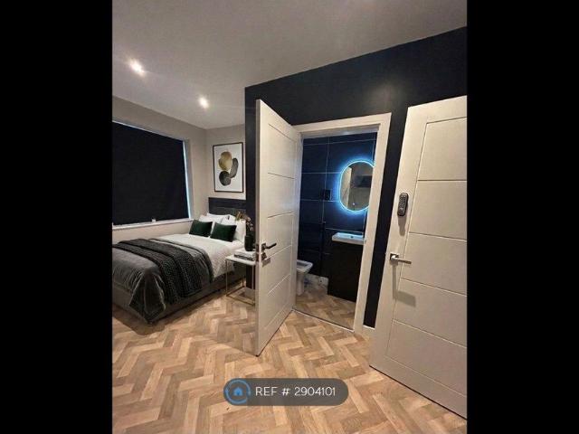 Room for rent in Longford, Warrington