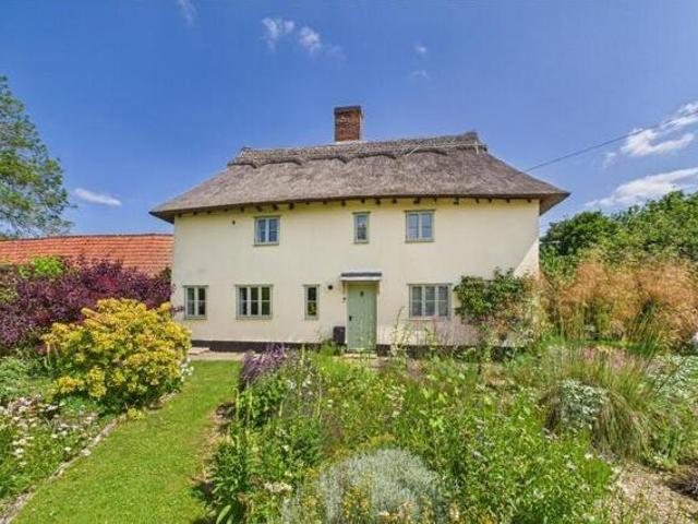 House for sale in Chelmondiston, Suffolk