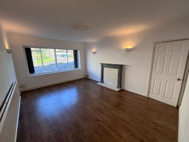 Apartment for rent in Nangreaves, Wales