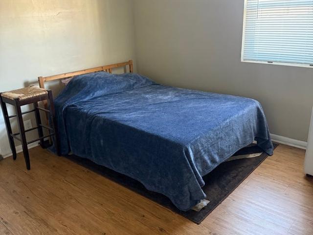 Room for rent in Canoga Park, California