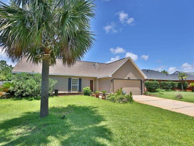 House for sale in Mary Esther