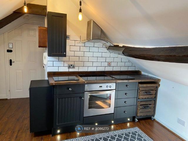 Studio for rent in Wotton-under-Edge, Stroud