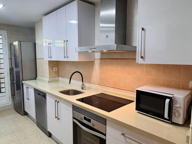 Apartamento en alquiler en Caleta de Vélez, La Axarquía