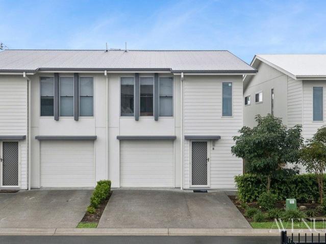 Townhouse for sale in Fernbrook, Queensland