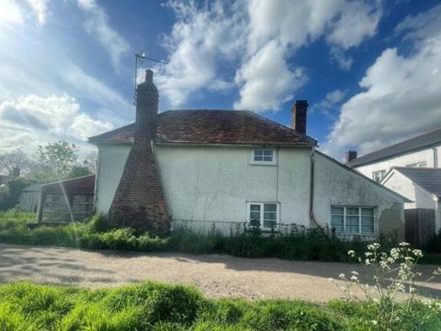 House for sale in Caldecott, Dromore