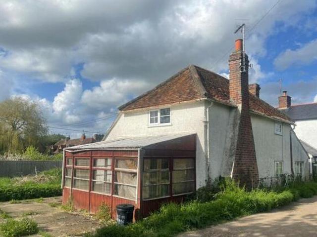 House for sale in Caldecott, Dromore