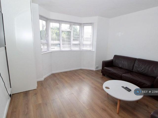 House for rent in Golders Green, Greater London