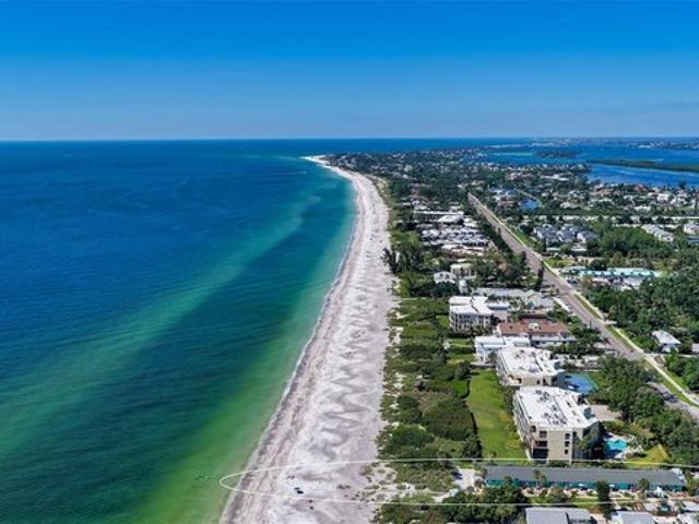 House for sale in Longboat Key, Manatee County