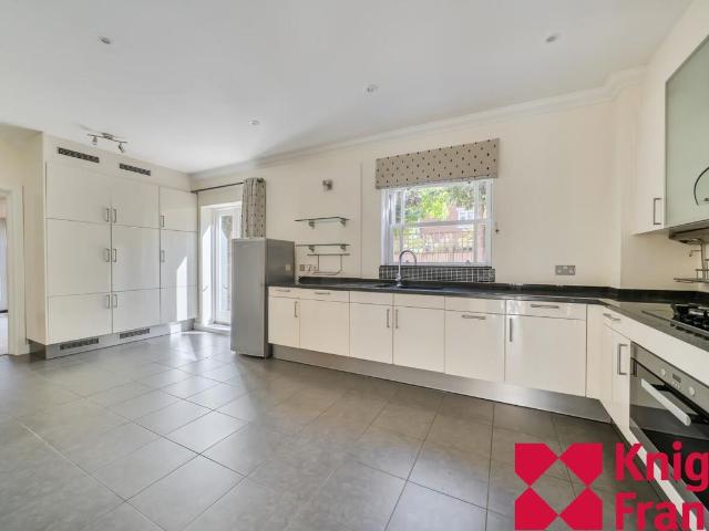 House for rent in Clewer Village, Windsor