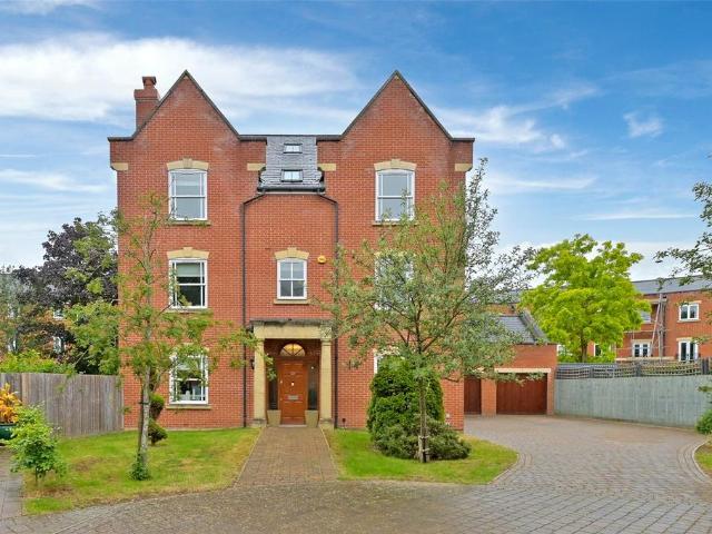 House for rent in Clewer Village, Windsor