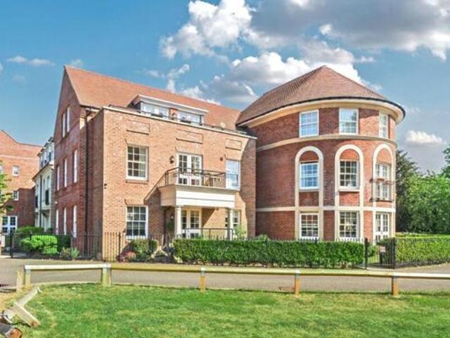 House for sale in Fole, Surrey