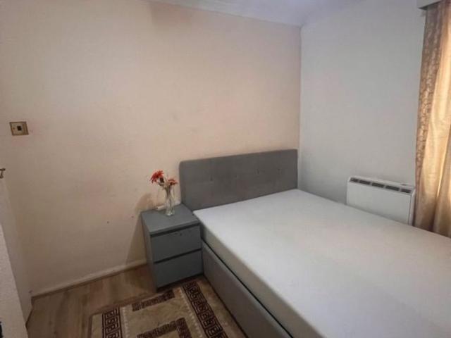 House for rent in London Borough of Redbridge, Greater London