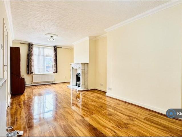 House for rent in London Borough of Barking and Dagenham, Greater London