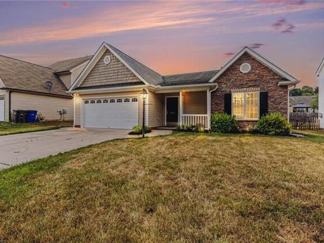 House for sale in Pfafftown, North Carolina