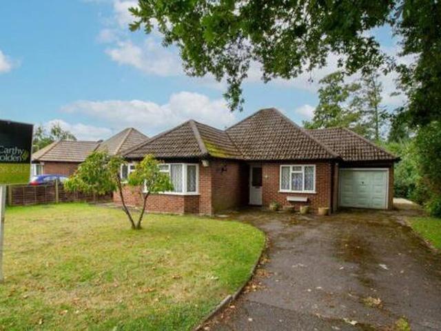 House for sale in Fleet, Hart