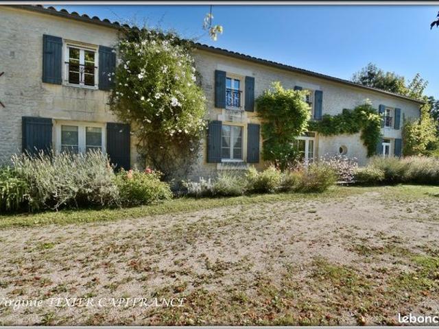 Maison vente à Saint-Jean-d'Angély, Villeneuve-la-comtesse