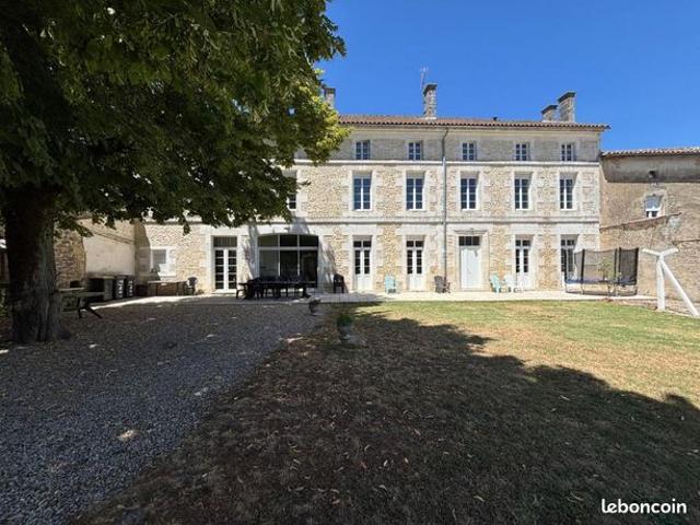 Maison vente à Cognac, Saint-cybardeaux